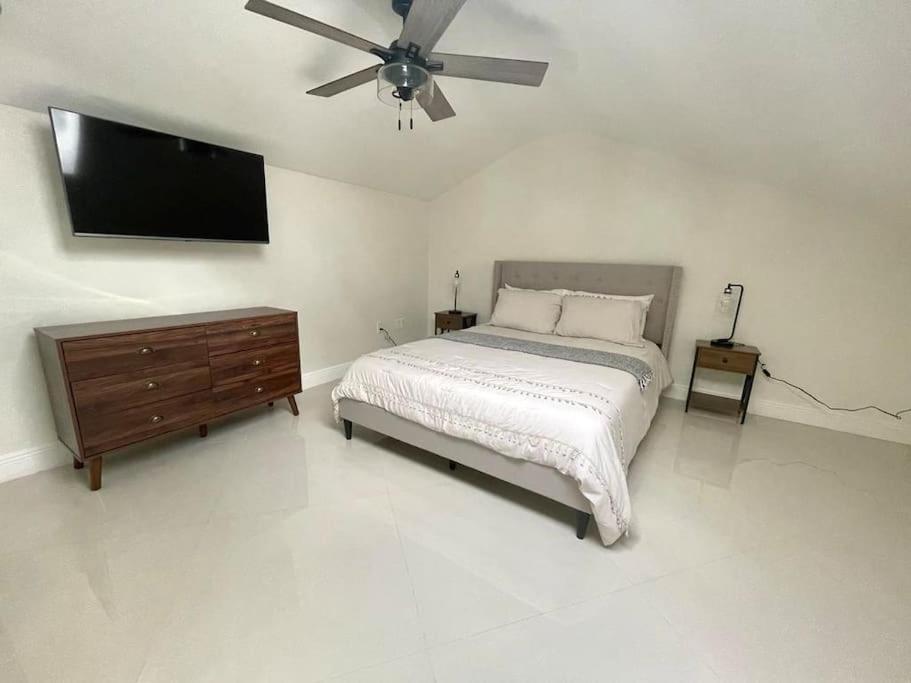 Stylish 3/2 Getaway! Near Theme Parks! Villa Lakeland Luaran gambar