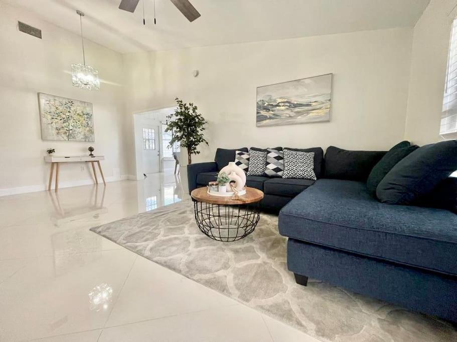 Stylish 3/2 Getaway! Near Theme Parks! Villa Lakeland Luaran gambar