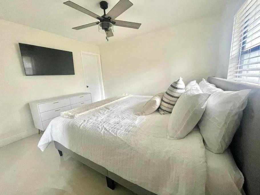Stylish 3/2 Getaway! Near Theme Parks! Villa Lakeland Luaran gambar